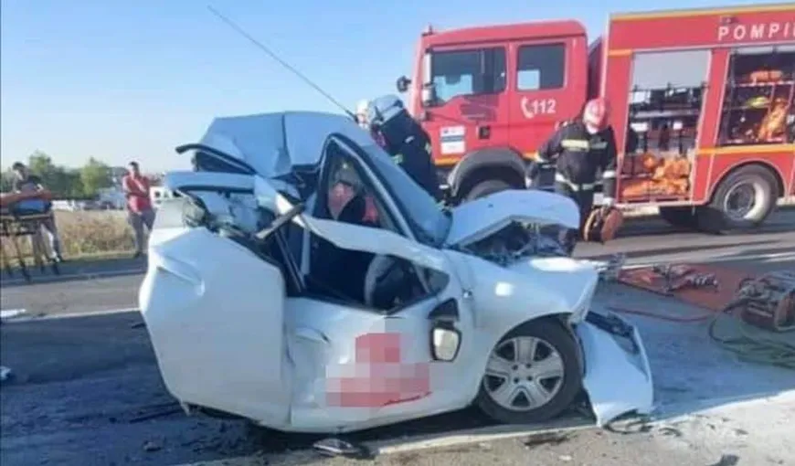 O femeie a scăpat ca prin minune dintr-un Logan strivit între două TIR-uri, după un accident pe centura din Craiova VIDEO