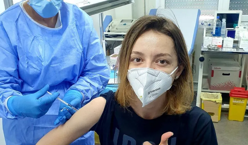 Ana Maria Popescu va face şi a treia doză de vaccin. „Mă sperie ce se întâmplă în România!”