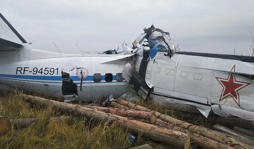 Avion prăbuşit în Rusia. Primele imagini de la locul tragediei VIDEO