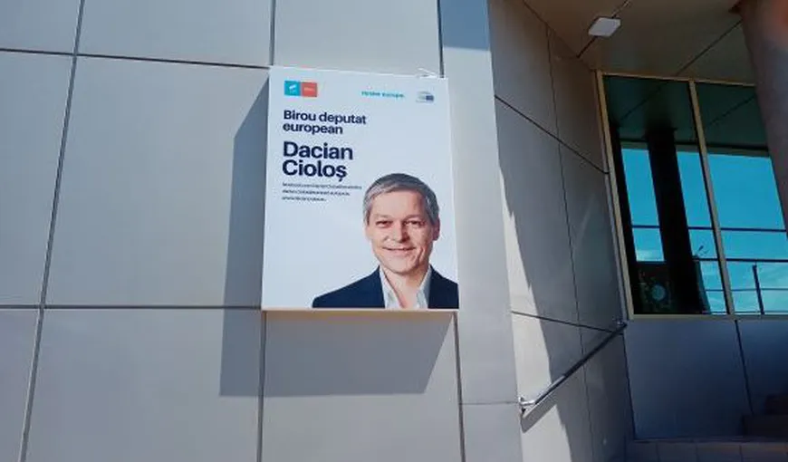 Dacian Cioloş a demisionat din funcţia de preşedinte al grupului Renew Europe, din parlamentul European. Şeful USR e dispus să renegocieze intrarea în coaliţie cu PNL