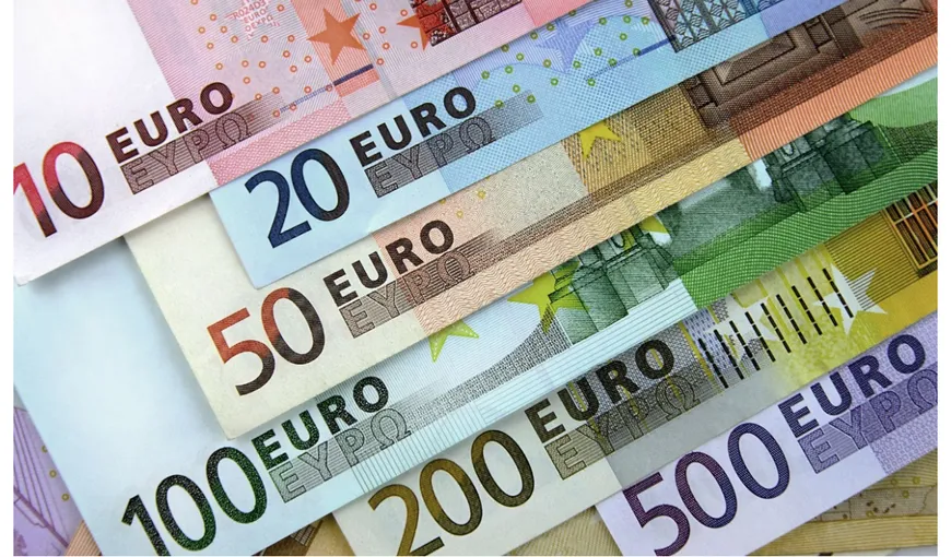 Curs valutar 28 octombrie 2021. Noi maxime istorice pentru euro și dolar