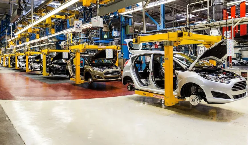 Ford opreşte producţia la fabrica din Craiova, din cauza crizei de componente