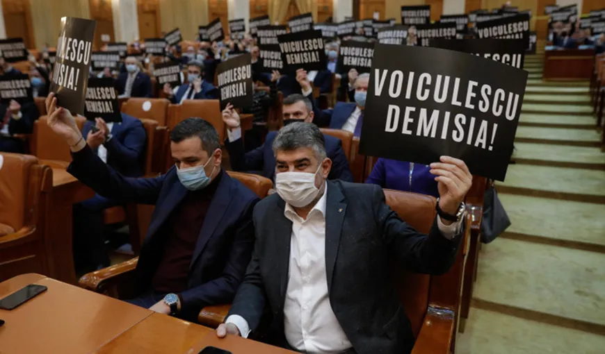 PSD: Cioloș să nu îndrăznească să vină în Parlament cu Groparul Sănătăţii