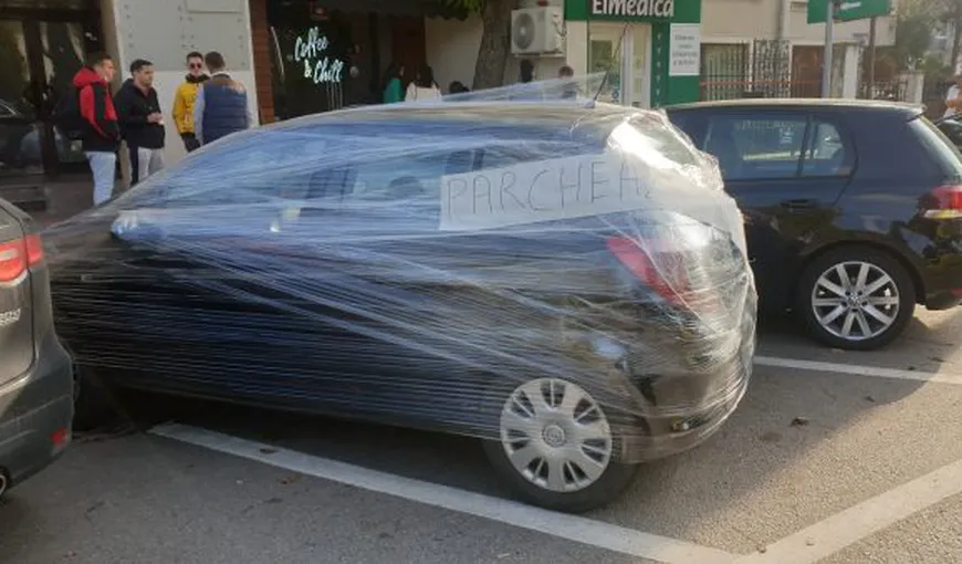 Ce a păţit un şofer din Suceava după ce şi-a parcat maşina strâmb. Lecţia primită: „Parchează corect”