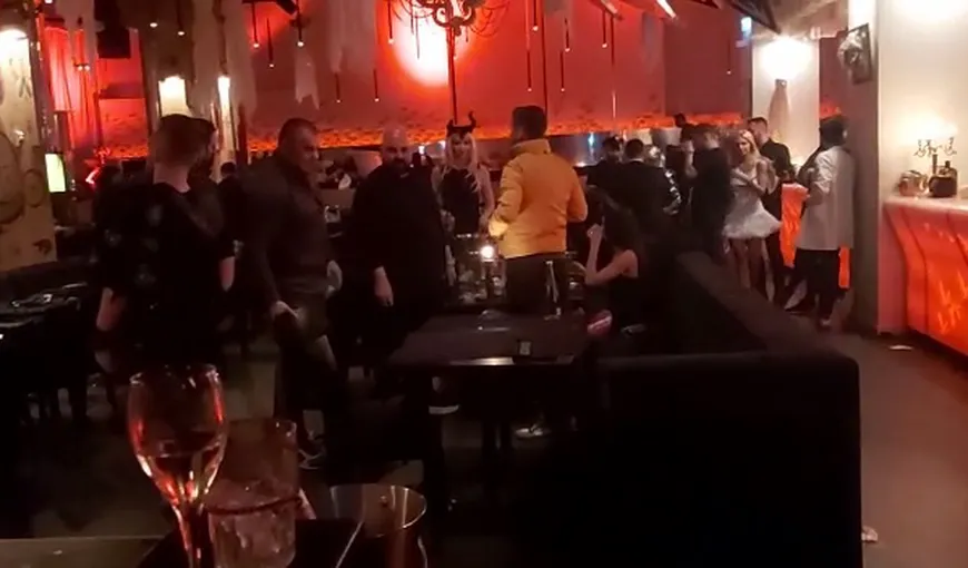 Petreceri de Halloween cu sute de participanţi în cluburi din Bucureşti în plină pandemie. Amenzi de zeci de mii de lei date de poliţişti
