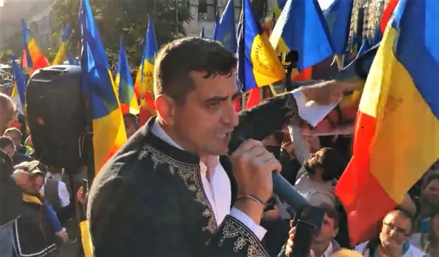 Plângere penală pe numele lui George Simion. Zeci de amenzi după protestele din Bucureşti