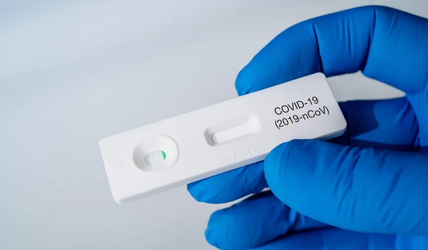 Studiu: Doar unul din două cazuri de Covid confirmate prin teste PCR este identificat şi prin test rapid