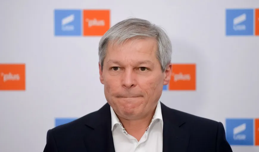 Dacian Cioloş îl acuză pe Iohannis că a împins PNL spre guvernarea cu PSD şi declară război noii alianţe: „Preşedintele Iohannis a împins lucrurile spre PSD. Toate piedicile puse miniştrilor noştri au avut ca scop îndepărtarea de la guvernare a USR”