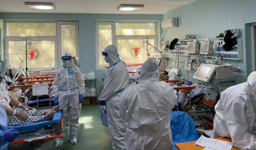 Managerul unui mare spital COVID din România: „A scăzut numărul cazurilor cu forme medii spre severe”. Ce estimări are pentru perioada Sărbătorilor