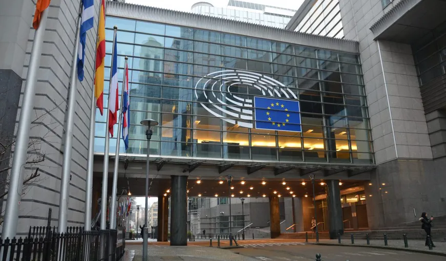Principalele grupuri politice din Parlamentul European cer îngheţarea PNRR-ului Poloniei