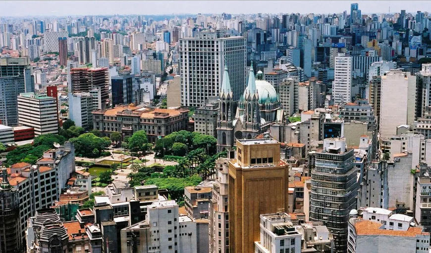 Capitala mondială a vaccinării. Oraşul Sao Paulo, de 12 milioane de locuitori, are procent de peste 100% a vaccinaţilor, în ciuda coronascepticului preşedinte al Braziliei, Jair Bolsonaro