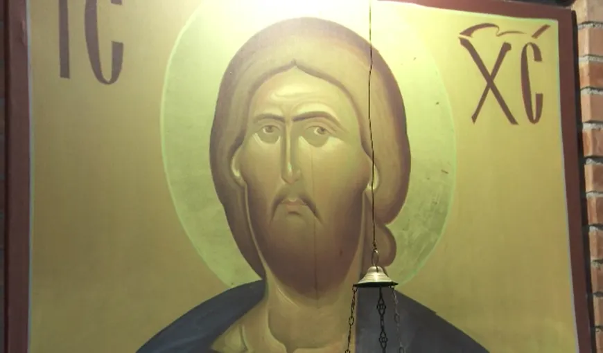 Minune la Cluj. O icoană a lui Iisus Hristos „lacrimează” de şase zile