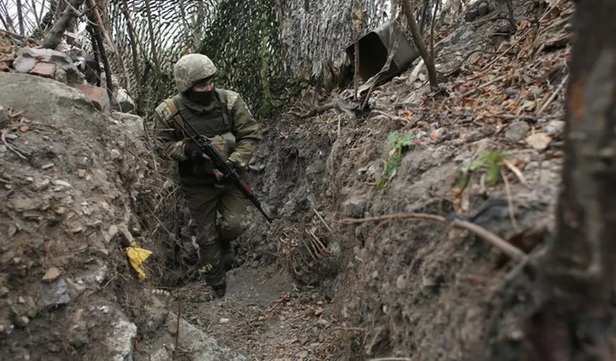 Ucraina, lăsată descoperită în faţa unei posibile invazii a Rusiei. Germania blochează furnizarea de arme prin intermediul NATO, către Kiev