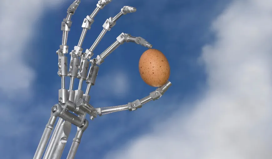 Oamenii de știință au creat prima mâna robotică din lume care imită la aproape perfect mișcările unui membru uman