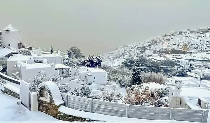 Mai multe insule din Grecia, acoperite cu zăpadă. Destinaţiile favorite ale românilor sunt acum de  nerecunoscut