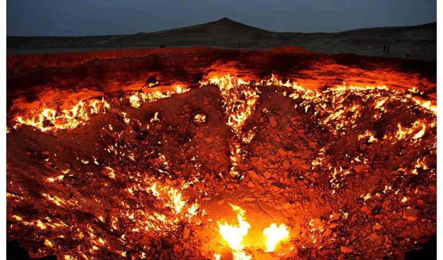 „Poarta Iadului” s-ar putea închide. Cum vrea liderul Turkmenistanului să stingă focul care arde de cinci decenii: „Pierdem resurse naturale valoroase”