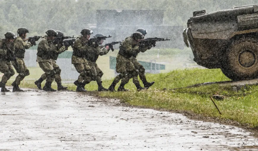 Rusia a început inspecţia trupelor pentru luptă, la graniţa cu Ucraina. În timpul exerciţiilor se foloseşte muniţie de război reală