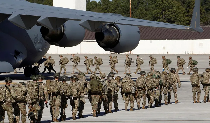 Pentagonul anunţă că SUA a plasat 8.500 de soldaţi în alertă, pentru o posibilă intervenţie în Europa de Est