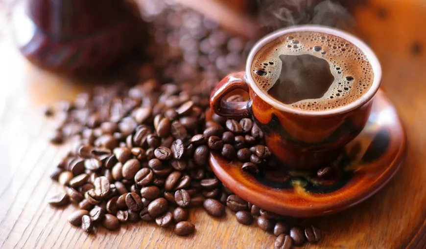 Ce să pui în cafea ca să scapi de riduri și să-ți întărești oasele. Secretul lui Jennifer Aniston pentru o piele perfectă
