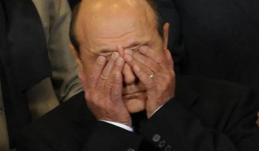Traian Băsescu, colaborator al Securităţii. Notele lui Petrov: „o chiriaşă a avut legături cu un cetăţean arab”, informaţii despre colegi care jucau poker şi care „elogiază modul de viaţă din Apus”