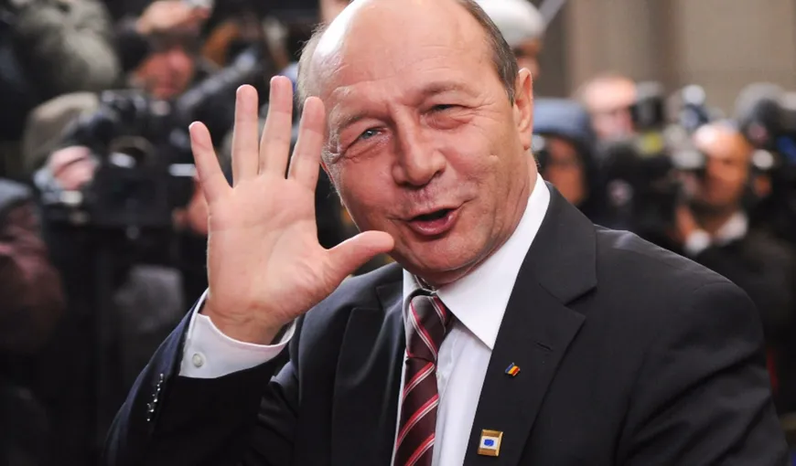 EXCLUSIV Traian Băsescu a fost externat! Maria Băsescu recunoaşte că fostul preşedinte are probleme la inimă şi la plămâni
