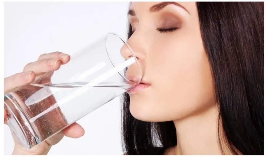Ce apă să bem ca să nu avem probleme cu rinichii. Şase factori de care trebuie să ţinem cont