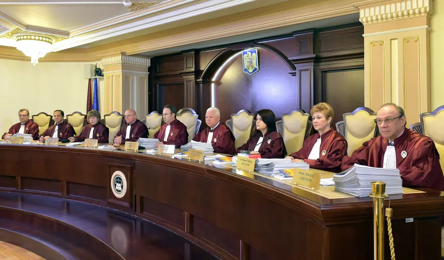 Motivare CCR: Guvernul a cerut aviz de la Consiliul Legislativ după adoptarea OUG privind obligativitatea purtării măştii de protecţie