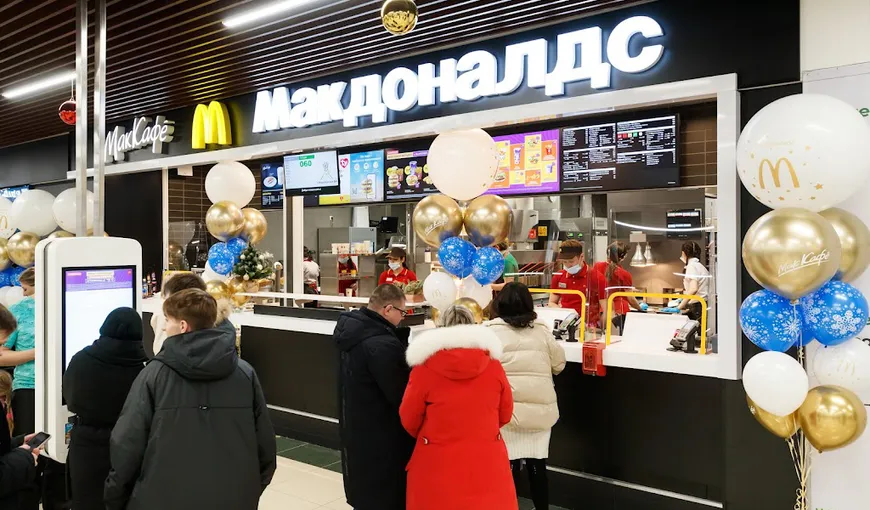 McDonald’s şi-a calculat pagubele pentru închiderea magazinelor din Rusia. Compania va pierde 50 de milioane de dolari pe lună