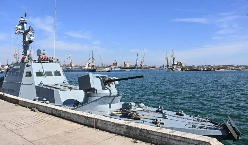 Navă comercială scufundată de rachete ruseşti în Marea Neagră