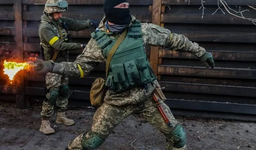 Ucraina denunţă tacticile parşive ale Rusiei. „Soldaţii lor se schimbă în uniforme ale armatei ucrainene, inamicul bombardează civili”