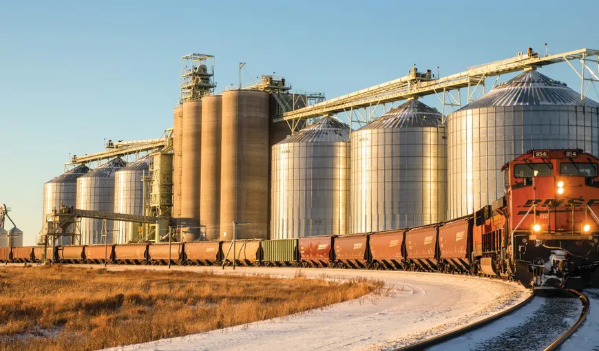 Ucraina a restricţionat exportul de produse agricole pe calea ferată către România şi Polonia