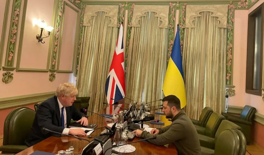 Boris Johnson a discutat cu Biden după vizita în Ucraina: „Accentul rămâne pe sprijinirea preşedintelui Zelenski şi a ucrainenilor. Aventura barbară a lui Putin nu trebuie să reuşească”