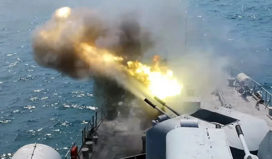 Rusia trage cu rachete Kalibr de pe submarine din Marea Neagră VIDEO