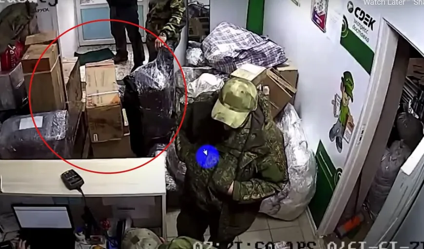 Casele ucrainienilor jefuite de soldaţii ruşi: „Mi-au luat haine, bijuterii, sticle de vin, o pernă și un scuter”