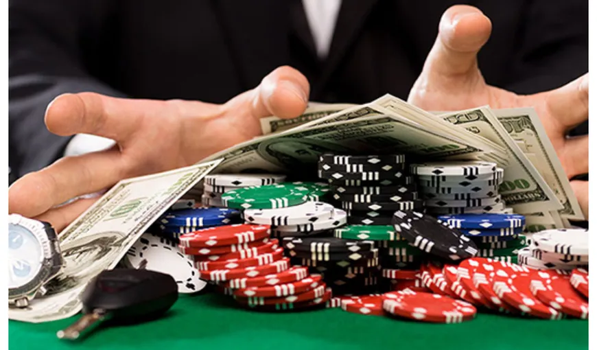 Trei poliţişti şi un jandarm au „uitat” să declare venituri de peste 180.000 de lei provenite din jocurile de noroc