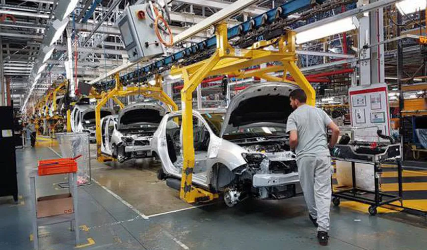 Lovitură de proporţii pentru industria auto din România. Uzina Dacia de la Mioveni ar putea fi vândută de Renault