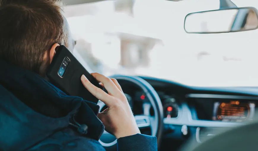A început vânătoarea de şoferi. Belgia suspendă cinci ani permisul celor care folosesc telefonul la volan şi interzice sistemele de navigare