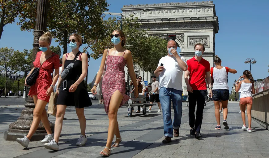 Alertă sanitară în Franţa din cauza noului val de COVID-19. Peste 120.000 de noi infectări într-o singură zi