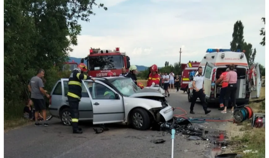 Accident cu opt persoane în Hunedoara. Printre victime sunt şi copii. A fost activat Planul Roşu de intervenţie