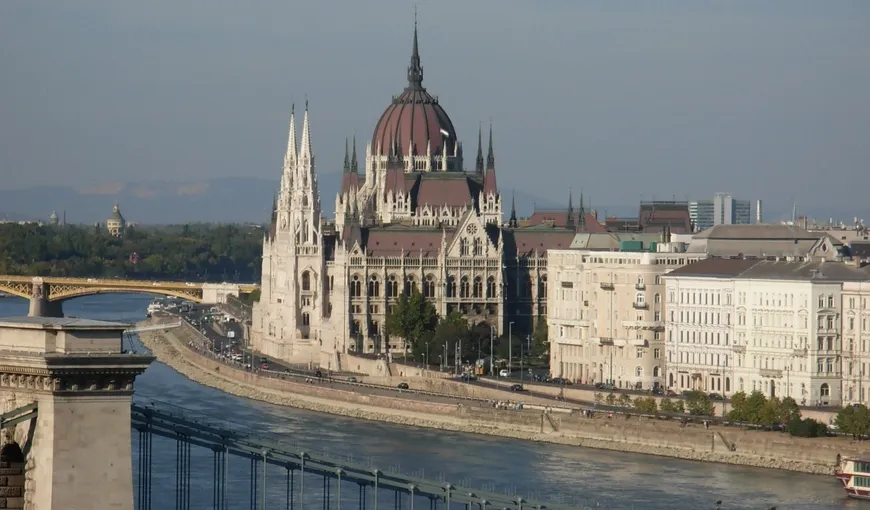Starea de război în Ungaria, prelungită până la 1 noiembrie. Puterile lui Viktor Orban au sporit din cauza conflictului din Ucraina