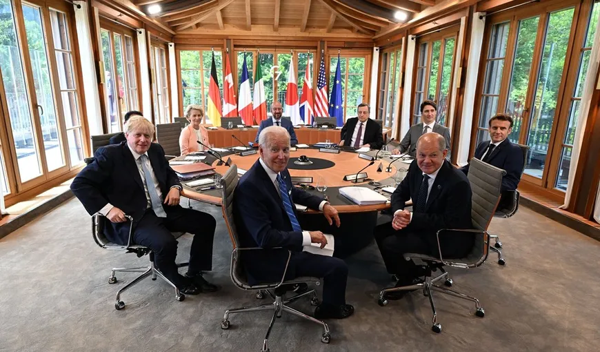 „Joe, întoarce-te!”. Cancelarul Olaf Scholz l-a ajutat pe Biden şi a salvat poza de grup de la summit-ul G7 VIDEO