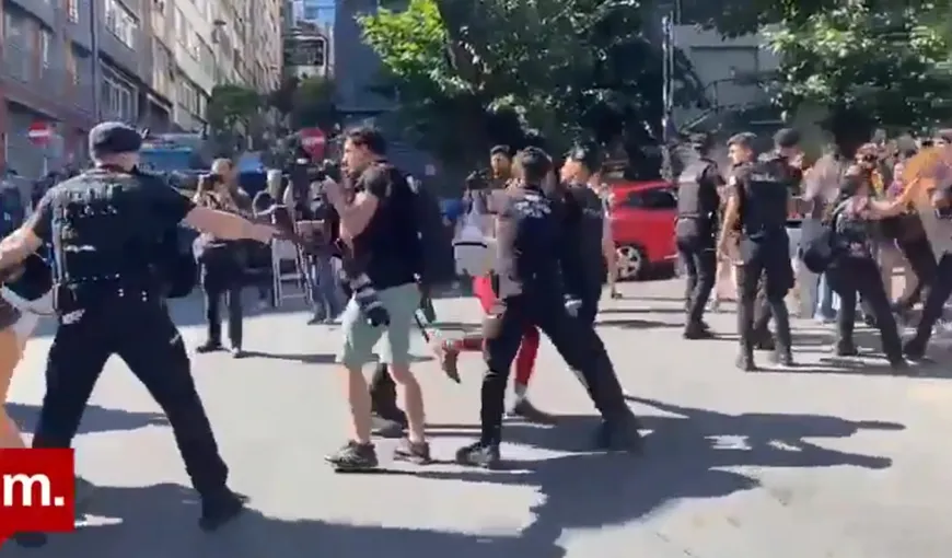 Violențe în Turcia. Extremiștii LGBT s-au bătut la marșul „curcubeu” din Istanbul (VIDEO)