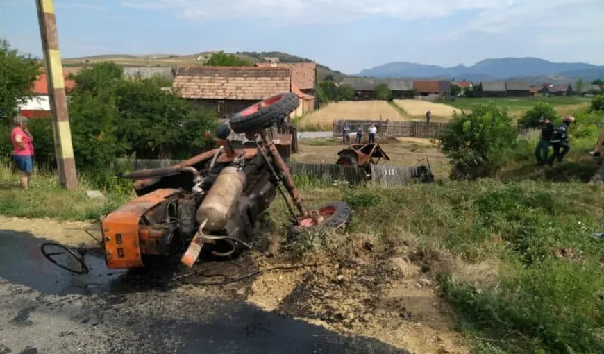 FOTO: Accident grav în Harghita: tractor lovit în plin de un tren cu pasageri. Câte persoane au murit