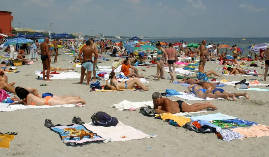 Propunere-bombă: plaje publice pe litoralul românesc. „E anormal ca un şezlong să coste cât o noapte de cazare”