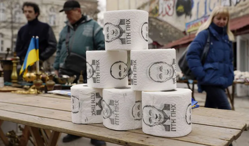 Hârtia igienică cu imaginea lui Putin este cel mai bine vândut suvenir din Polonia. Cum este ridiculizat liderul de la Kremlin
