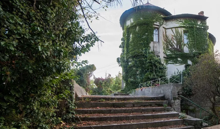 Castelul Dărăscu-Enigărescu din Viforâta, scos la vânzare. Costă cât un apartament