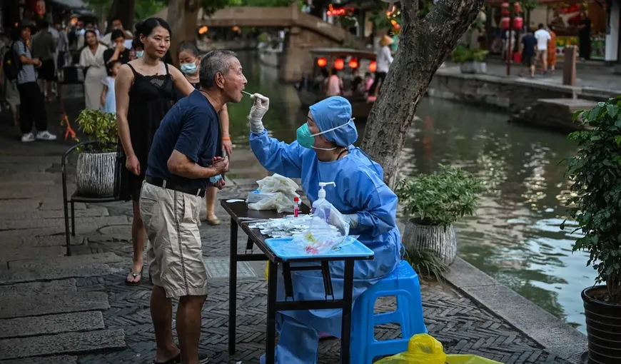 Nouă alertă medicală. Au fost detectate 35 de infectări cu un nou virus de origine animală în China