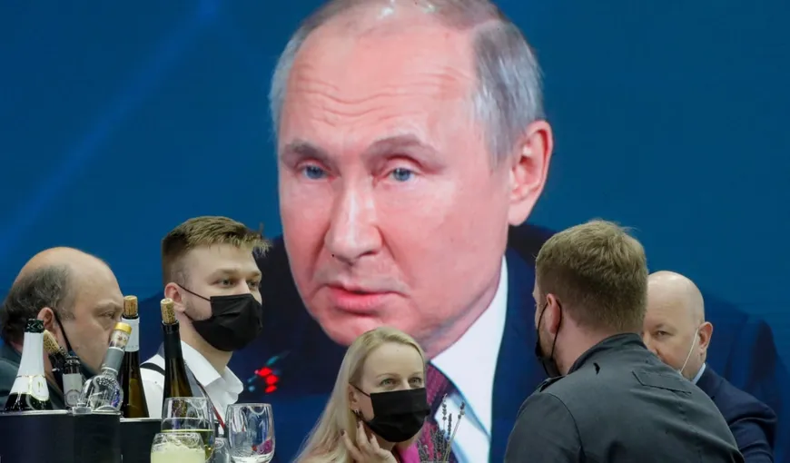 Revoluţia împotriva lui Putin va fi televizată. Oamenii preşedintelui au început să-şi critice deschis liderul, furtuna nemulţumirilor se adună deasupra Kremlinului