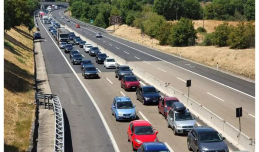 Şofer amendat cu 8.000 de euro după ce a întors pe autostradă. Explicaţia halucinantă oferită poliţiştilor