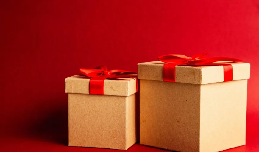15 idei de cadouri „altfel” pentru nașii tăi